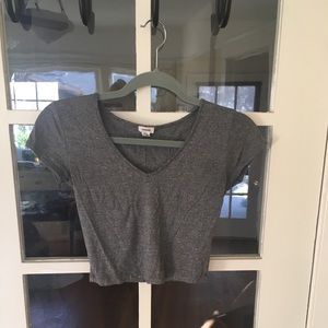 Heathered gray crop tee